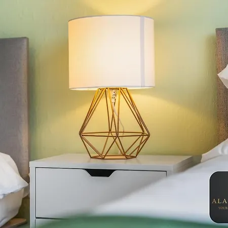 Roundhay 4-bed With Free Parking Wi-fi