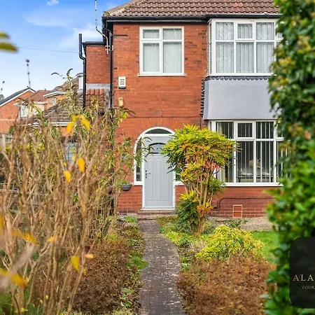 Roundhay 4-bed With Free Parking Wi-fi Semesterbostad *