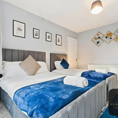 Holiday home Roundhay 4-bed With Free Parking Wi-fi Leeds (West Yorkshire)