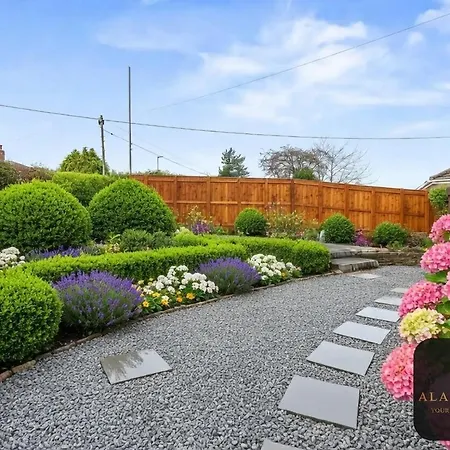 Roundhay 4-bed With Free Parking Wi-fi Casa de Férias *