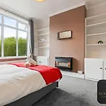 Prázdninový dům Roundhay 4-bed With Free Parking Wi-fi *