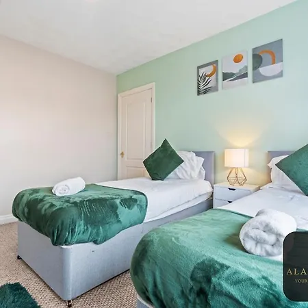 Feriehus Roundhay 4-bed With Free Parking Wi-fi