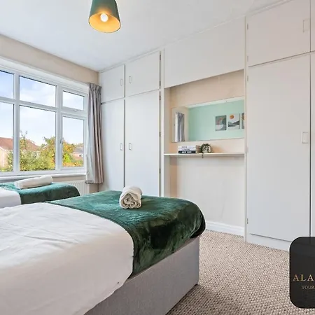 Feriehus Roundhay 4-bed With Free Parking Wi-fi Leeds (West Yorkshire)