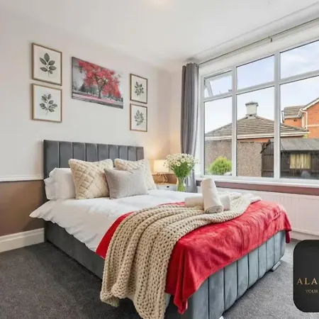 Semesterbostad Roundhay 4-bed With Free Parking Wi-fi *