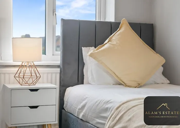 Semesterbostad Roundhay 4-bed With Free Parking Wi-fi *