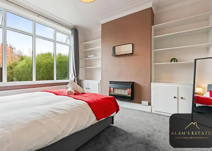 Semesterbostad Roundhay 4-bed With Free Parking Wi-fi *