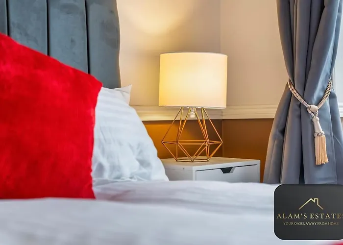 Roundhay 4-bed With Free Parking Wi-fi Semesterbostad *