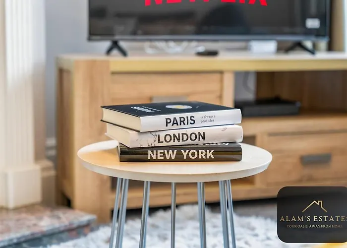 Roundhay 4-bed With Free Parking Wi-fi