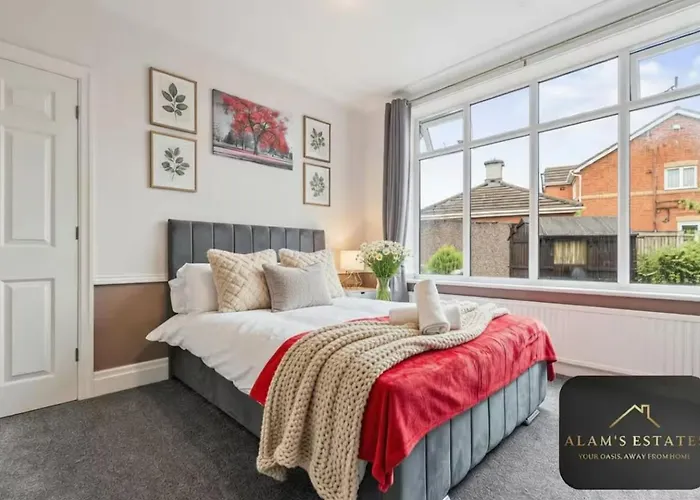 Semesterbostad Roundhay 4-bed With Free Parking Wi-fi *